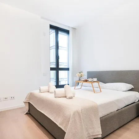 Lägenhet Easylife - Sofisticata Dimora Con Rooftop Condominiale Vista Duomo *